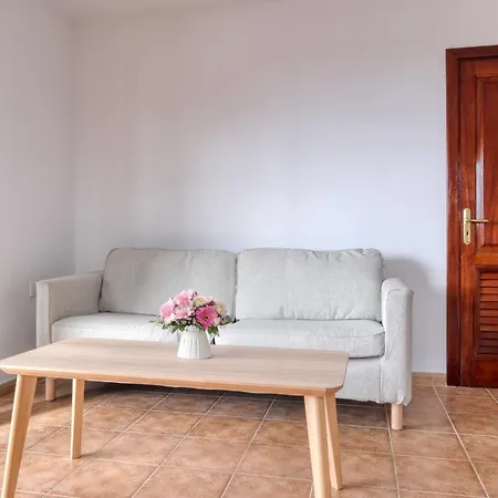 El Charcon B - Beachfront View By Lanzarote * 阿列塔