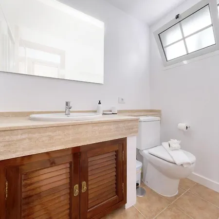 El Charcon B - Beachfront View By Lanzarote アリエタ