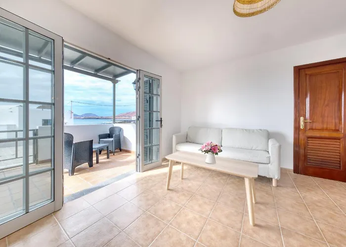 El Charcon B - 10m To The By Lanzarote Casa vacanze Arrieta (Lanzarote)